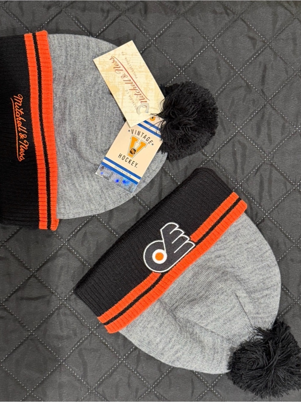 Mitchell & Ness Philadelphia Flyers Gray & Black Pom Beanie